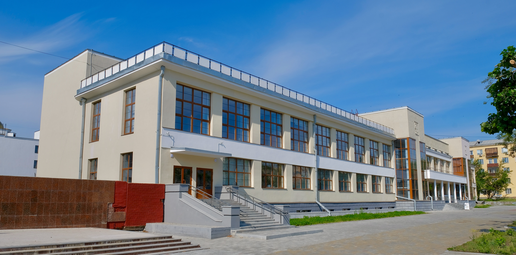 фабрика-кухня УЗТМ)